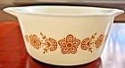 Vintage White Pyrex Butterfly Gold 1 1/2 Qt Casserole 474-B