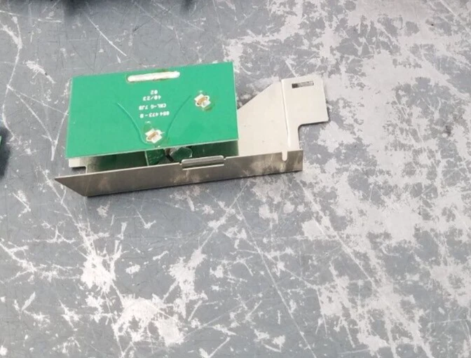 Antena de teléfono Porsche Cayman GT4 RS 2024 #74617 Z4 Foto 3 de 4