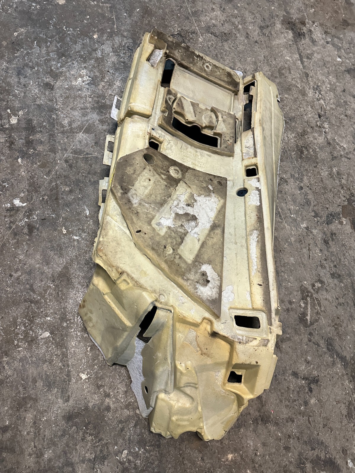 2018 AUDI R8 SPYDER LEFT DRIVER INTERIOR FLOOR CARPET OEM 4S1 863 021