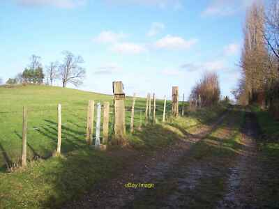 Photo 6x4 Footpath junction on a bridleway near Sundridge Place Farm A br c2010