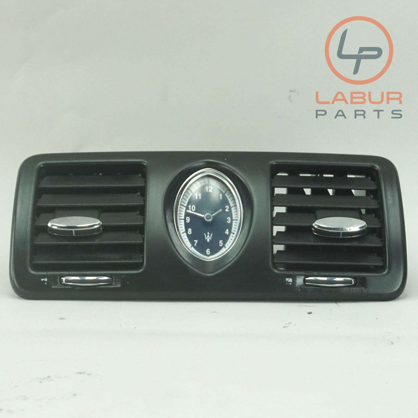 M139 03-13 Maserati Quattroporte Front Center Dash Dashboard Air Vent A638