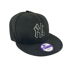 New Era 9FIFTY Snapback Hat Youth Black White New York Yankees MLB Cap
