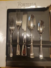 Fortessa Honor 20pc 18/10 Stainless Steel Flatware Set William Sonoma Damage Box