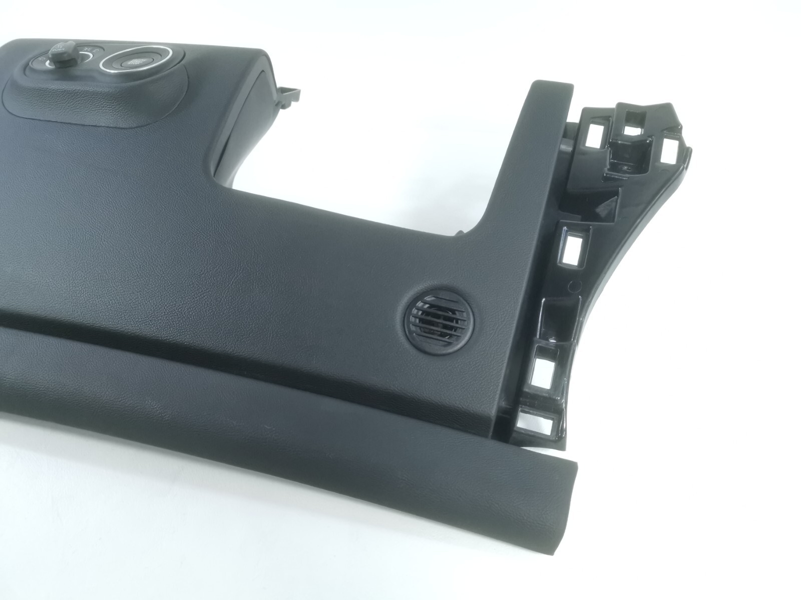 17-20 MASERATI Levante LEFT DRIVER SIDE lower knee panel trim 0670061992