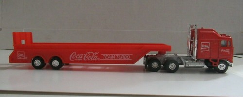 YATMING Kenworth Team Turbo Car Hauler Coca Cola Truck - Picture 2 of 8