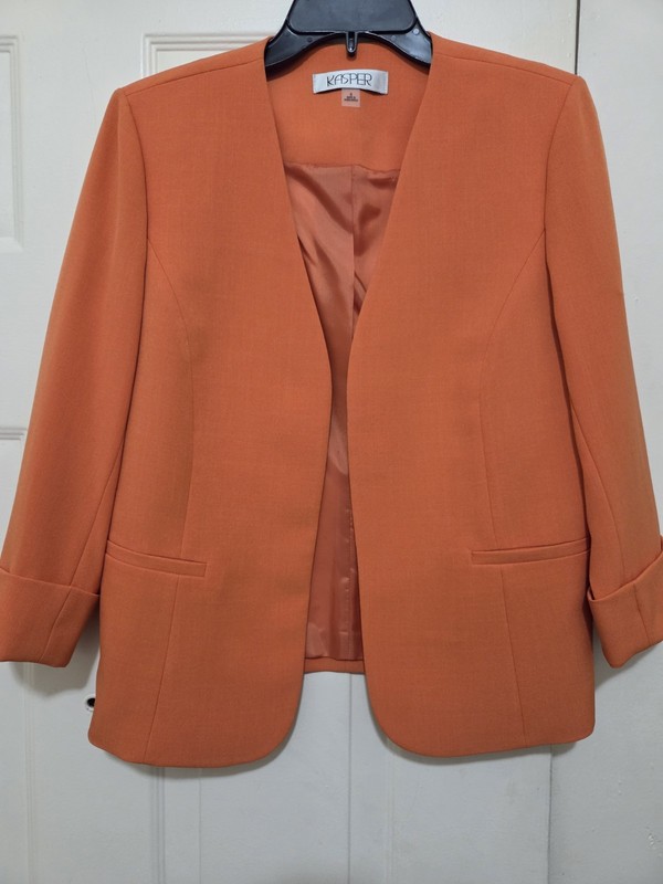 Women's KASPER BLAZER SIZE 6 WITH ELEGANT MATCHING EARRINGS
