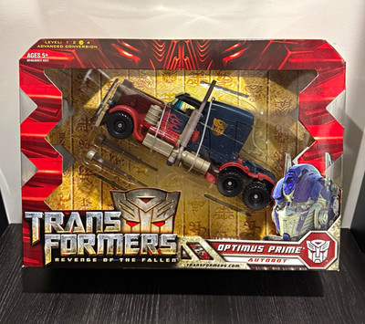 Hasbro Transformers Revenge of the Fallen Optimus Prime Autobot Voyager Class