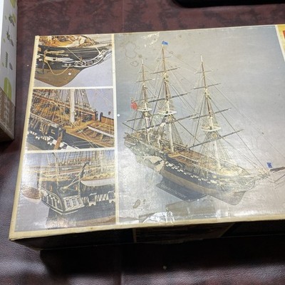 Mamoli U.S.S. Constitution ''OLD IRONSIDES''  art. MV 31  Model Ship