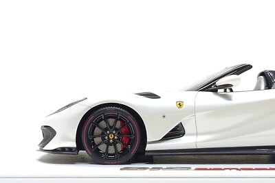 BBR Deluxe 1:18 Ferrari 812 Competizione Aperta in Bianco Fuji