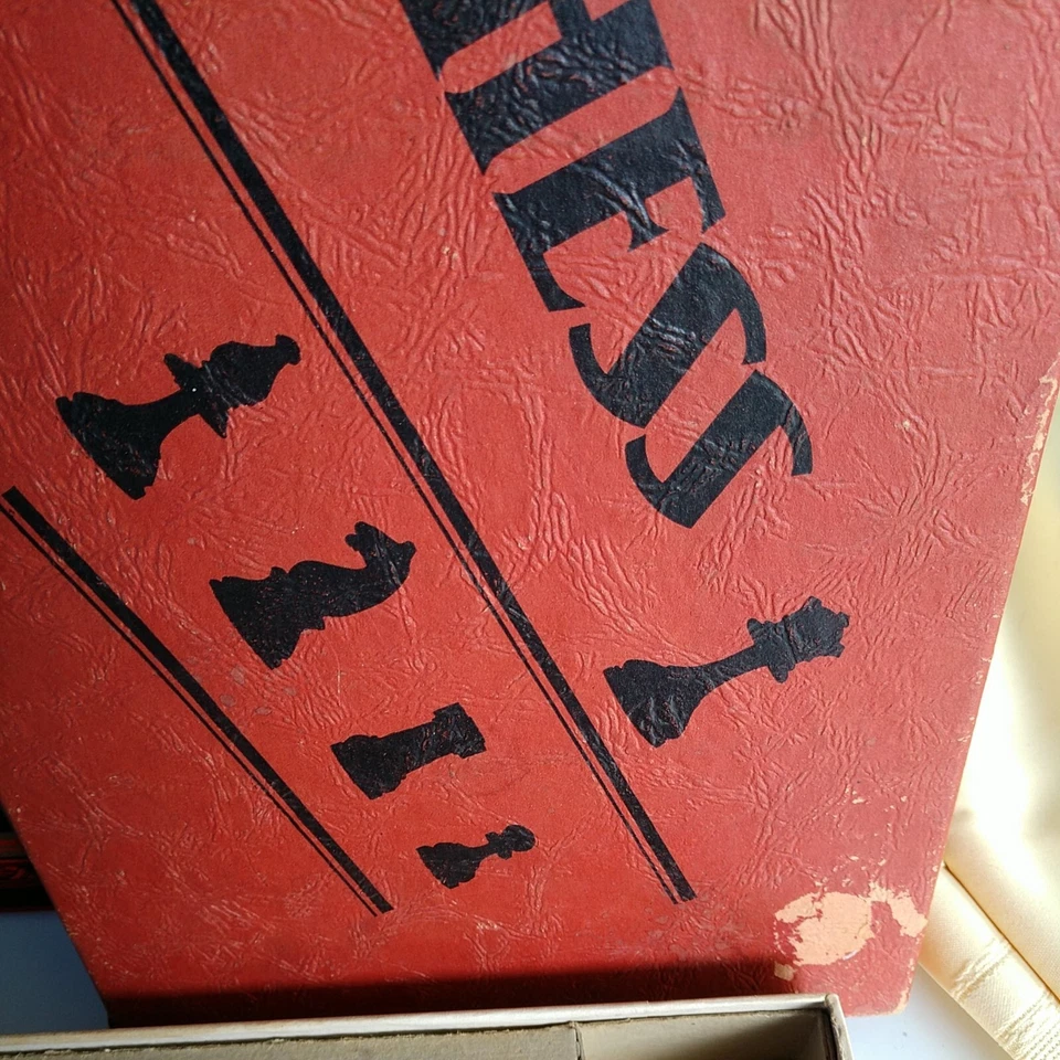 VTG  RED WHITE CHESS SET  SELCHOW RIGHTER NYC NEW YORK MID CENTURY 1960s 50s NY - Image 3 of 4