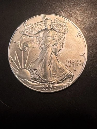 Uncirculated 2025 American Eagle Silver Dollar 1 oz