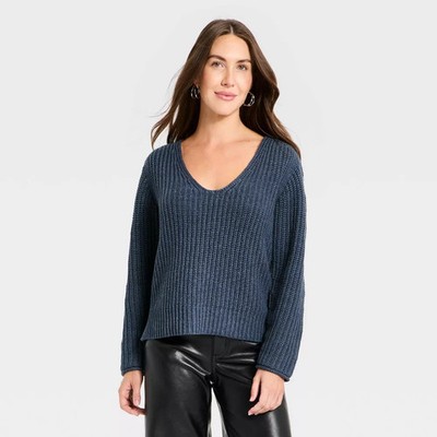 Women Wide V-Neck Pullover Sweater - Universal Thread