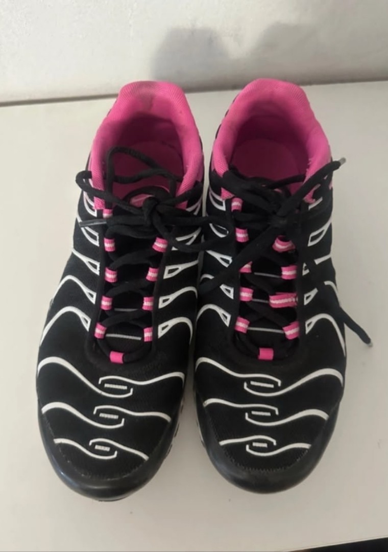 Nike Air Max Plus TN sneaker ragazza,unisex EU 40 nero/rosa CD0609-025