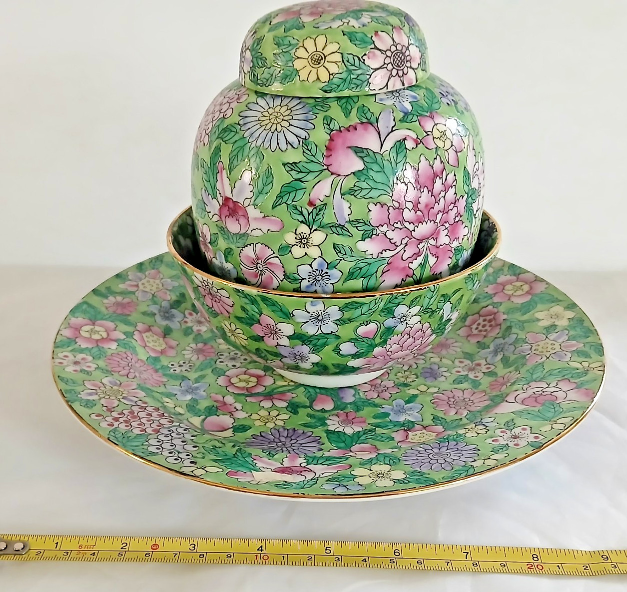 3 pieces Vintage Chinese Porcelain  Famille Rose Ginger Jar & Lid, plate & bowl
