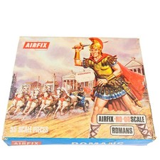 Vintage Airfix S30-59 Romans HO/OO Scale 55 Figures Chariot 1960s Model Kit Box.