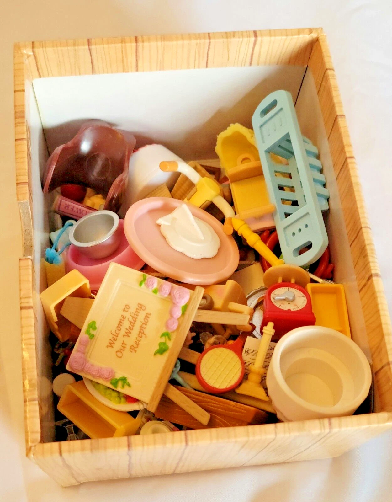 calico-critters carry & play case furniture accessories clothes 