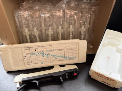Eppendorf Original Model 4780 Repeater Pipette with 50 Roxy M 1.25mL Tips