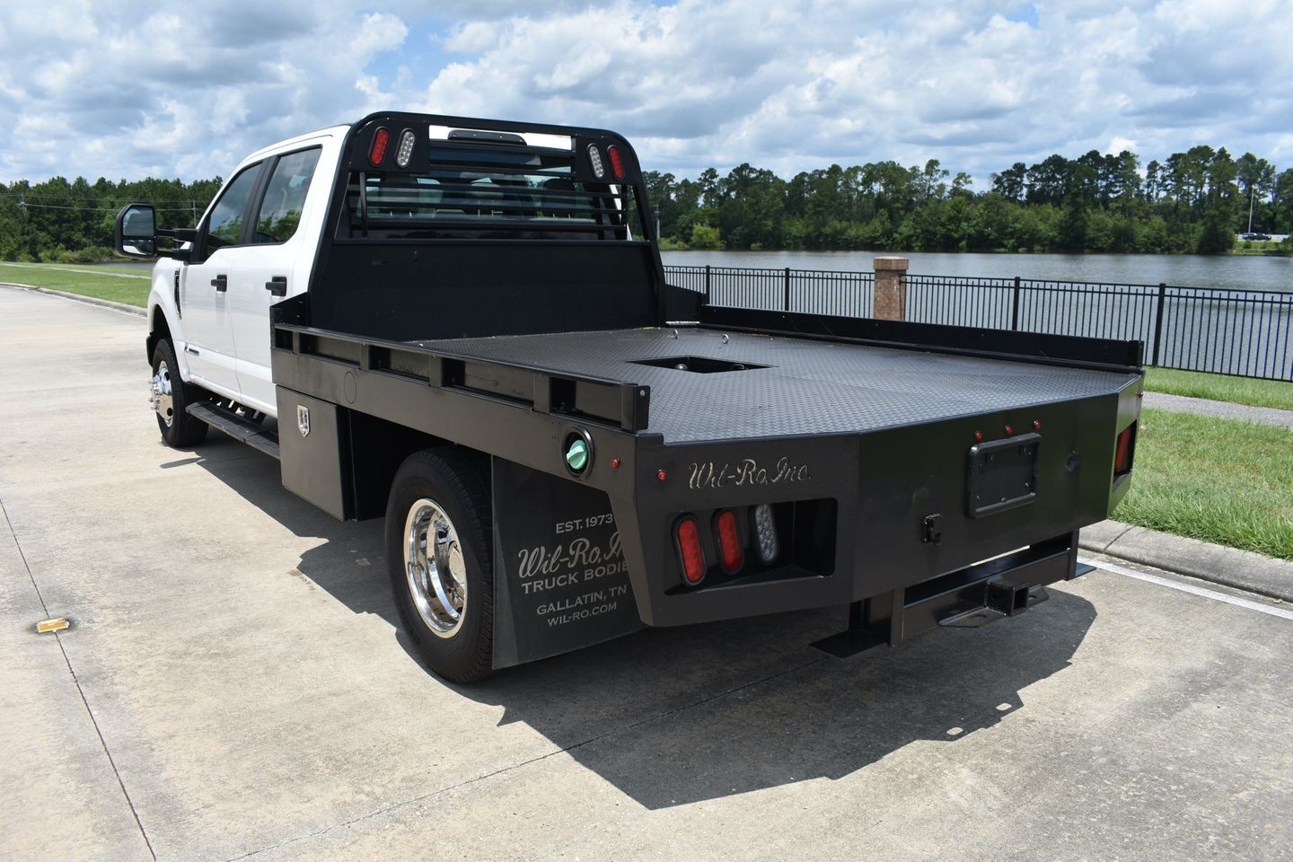 2021 Ford F-350 Super Duty XL thumbnail 7