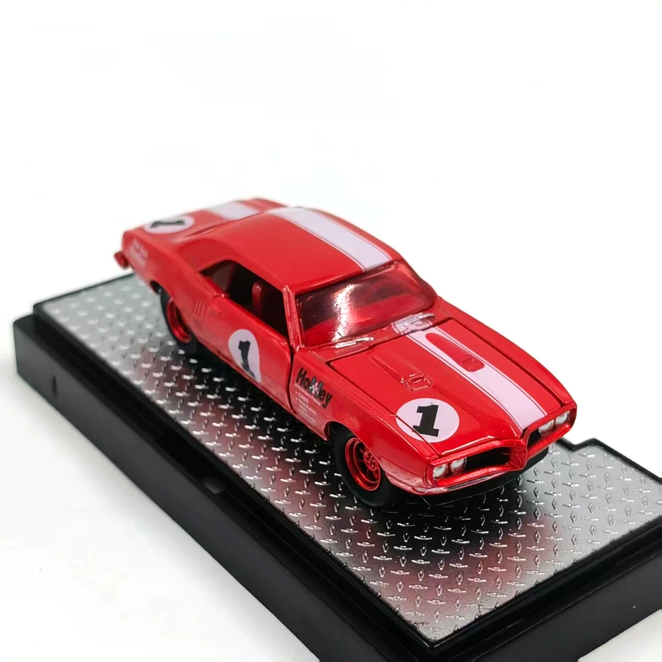 1968 Pontiac Firebird 400 1:64 Scale Diecast Model Car - Alloy Body, Collectible - Image 2 of 4