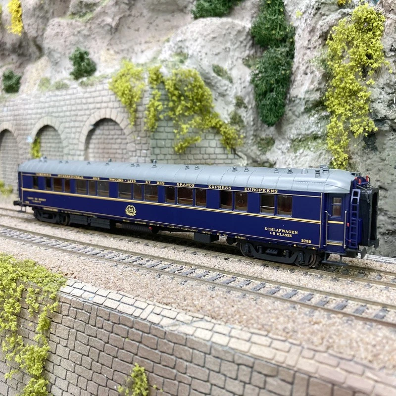 LS Models – Voiture Voyageurs 2e Classe USI – Verte – 14005 – NEUF – Train Miniature