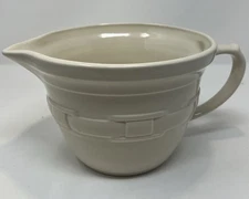 Longaberger Woven Traditions Ivory Batter Bowl Pottery Stoneware Spout Mixing