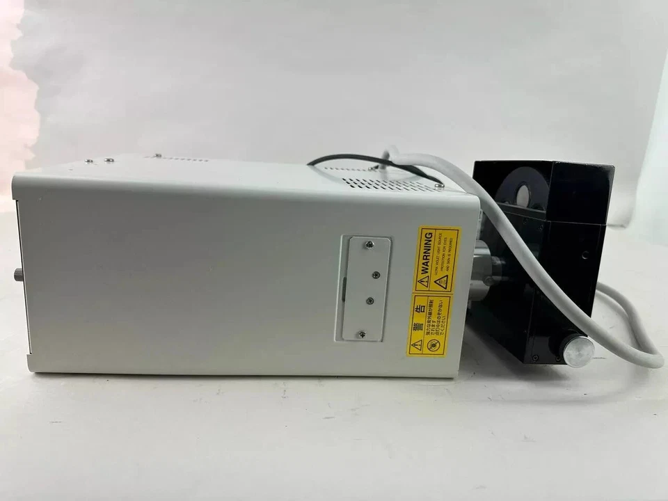 Lente y Lightningcure Hamamatsu C8214-20 LC8 L9588-06 Foto 3 de 4