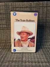 The Train Robbers - BETA - NOT VHS - 1984 Warner Home Clam
