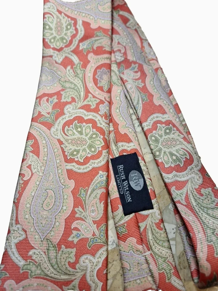 Gravata Breuer 100% seda rosa escuro com paisleys em rosa, verde, roxo, nova sem etiquetas - Imagem 3 de 4