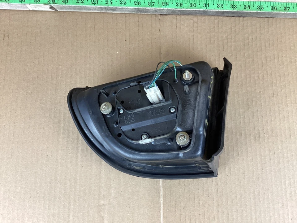 1994-1996 Mitsubishi Galant Left Driver Side Quarter Panel Mounted Tail Light - Image 3 of 4