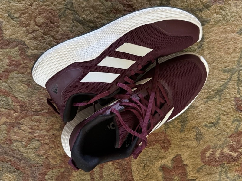 Adidas Edge Gameday Men’s training running shoes Maroon FX5803 Size 10