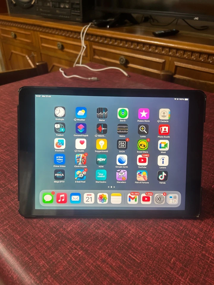 Apple iPad (7th generation) · 128GB · Cellular, foto 2 di 2