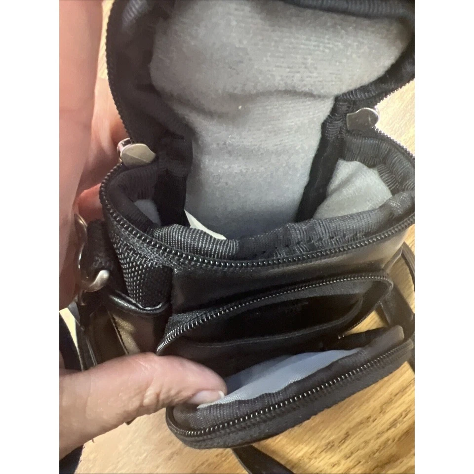 Targus Estuche de Transporte de Lente de Cuero Negro Estuche para Cámara Digital TPT 024-10 Foto 4 de 4