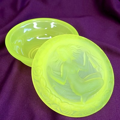 Art Deco Uranium Glass Box Nude Woman Vaseline Yellow Matte Jewelry Box