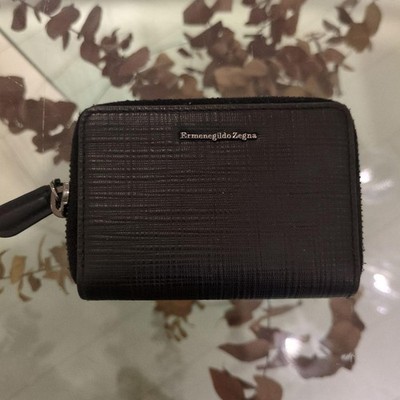 Ermenegildo Zegna Round Zip Coin Purse Case Leather in Black USED Mint Condition