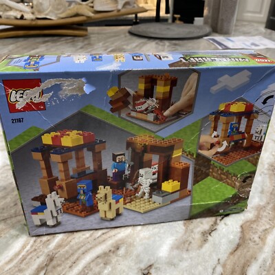 Lego Minecraft The Trading Post 21167 Collectible Playset 201 pcs