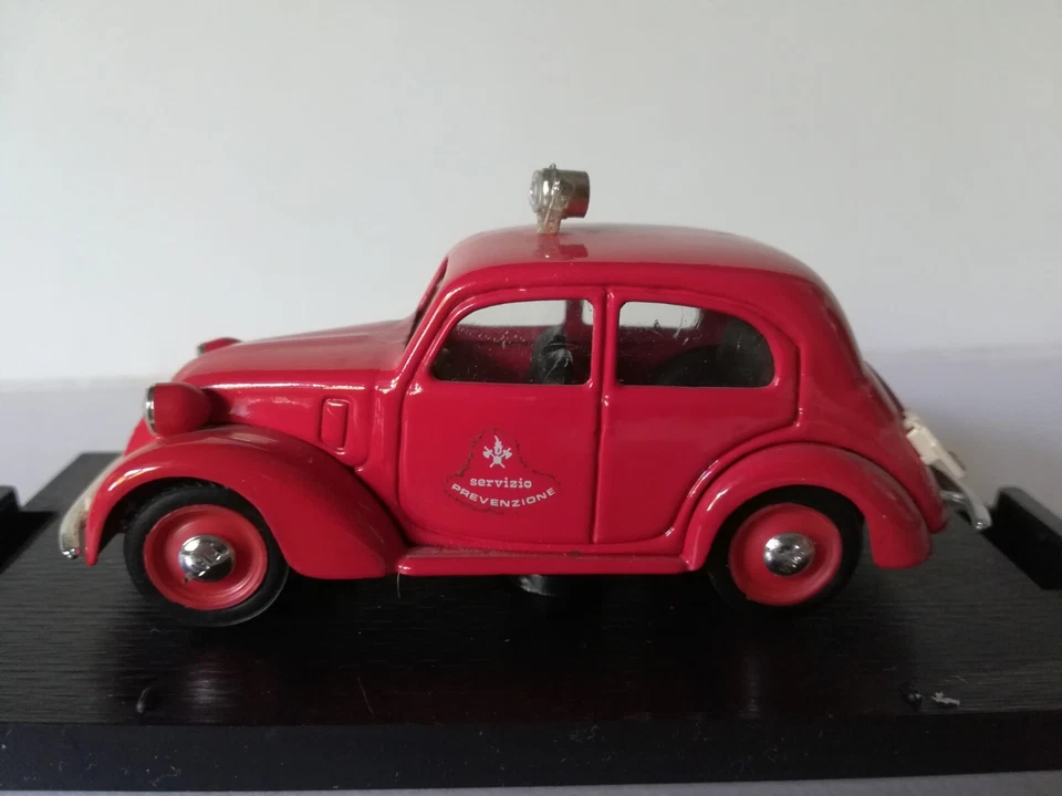 BRUMM Fiat 1100 modellino pubblicitario VIGILI DEL FUOCO sc. 1:43 - Immagine 2 di 4