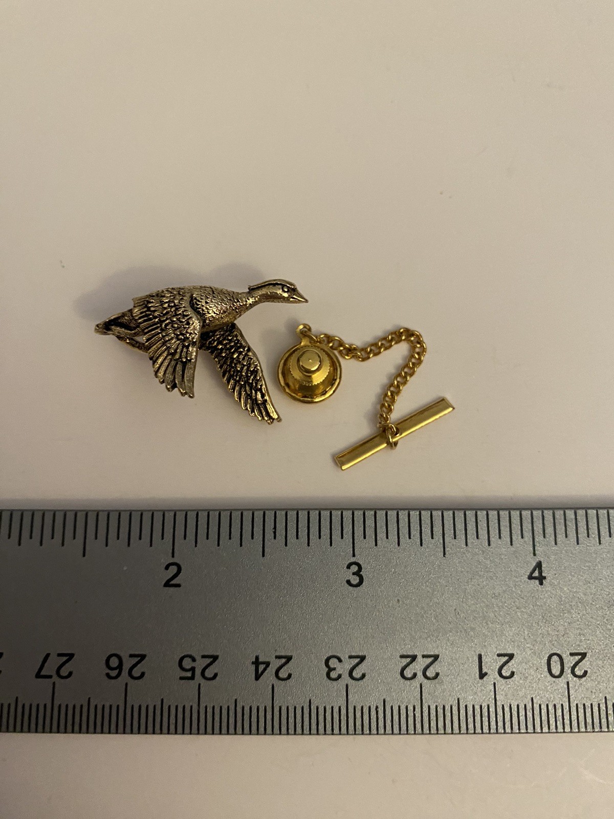 Bird Vintage Tie Tack Pin P34