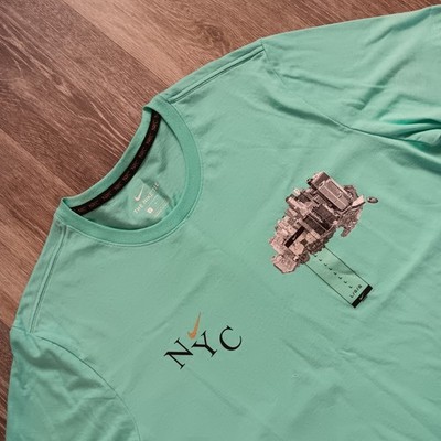 NIKE Tee Shirt NYC Skyline 5 Boroughs Men's Large Standard Fit Green NWT