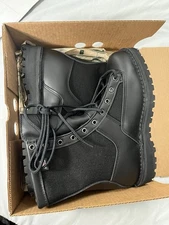 Danner NIB Acadia Insulated Boots Goretex 9 EE Retail 490.00$
