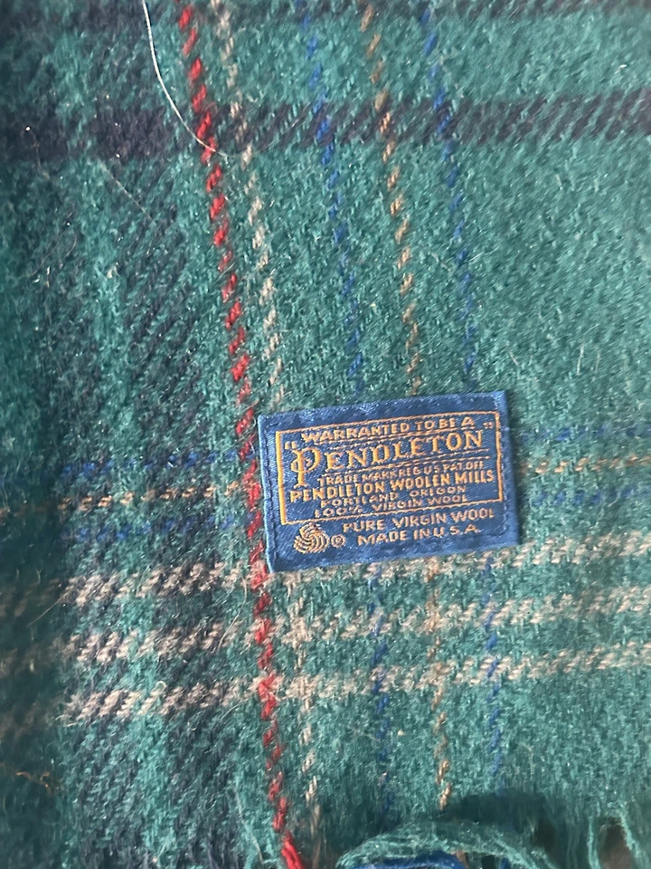 Vintage Pendleton Wool Plaid Blanket Throw Fringe Cabincore Cozy Warm Winter Lap - Image 2 of 2