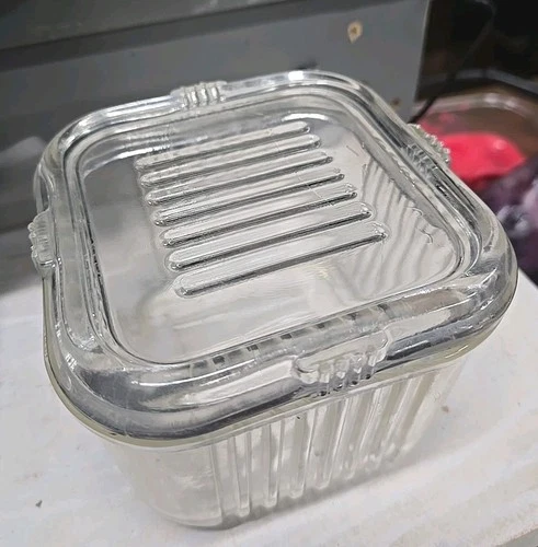 Vintage Anchor Hocking Clear Glass Ribbed Refridgerator Dish With Lid