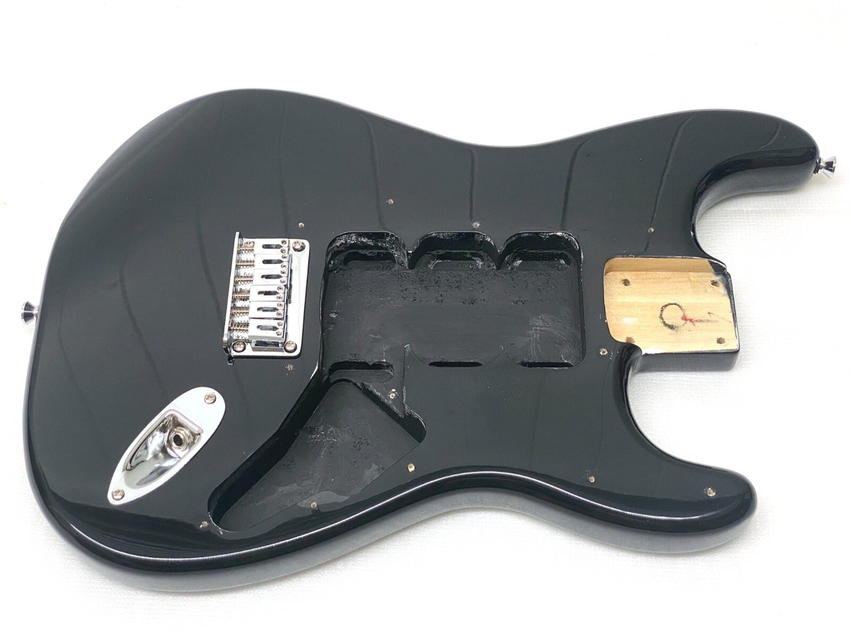 ギター Squier by Fender STG28 Transparent Black s-l1200.jpg