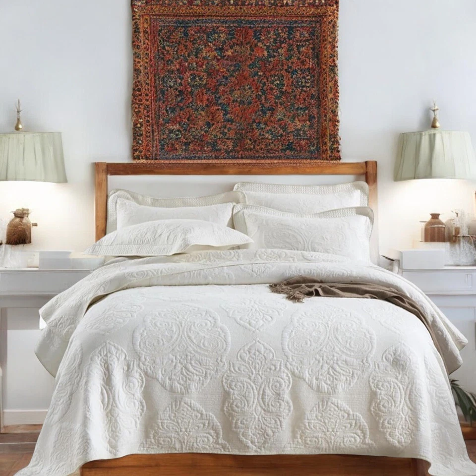 NEW Anthropologie White Queen Boho Damask Quilt Bedspread Blanket & Sham Set - Image 3 of 4