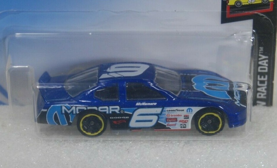 HOT WHEELS 2019 Dodge Charger Stock Car #76/250