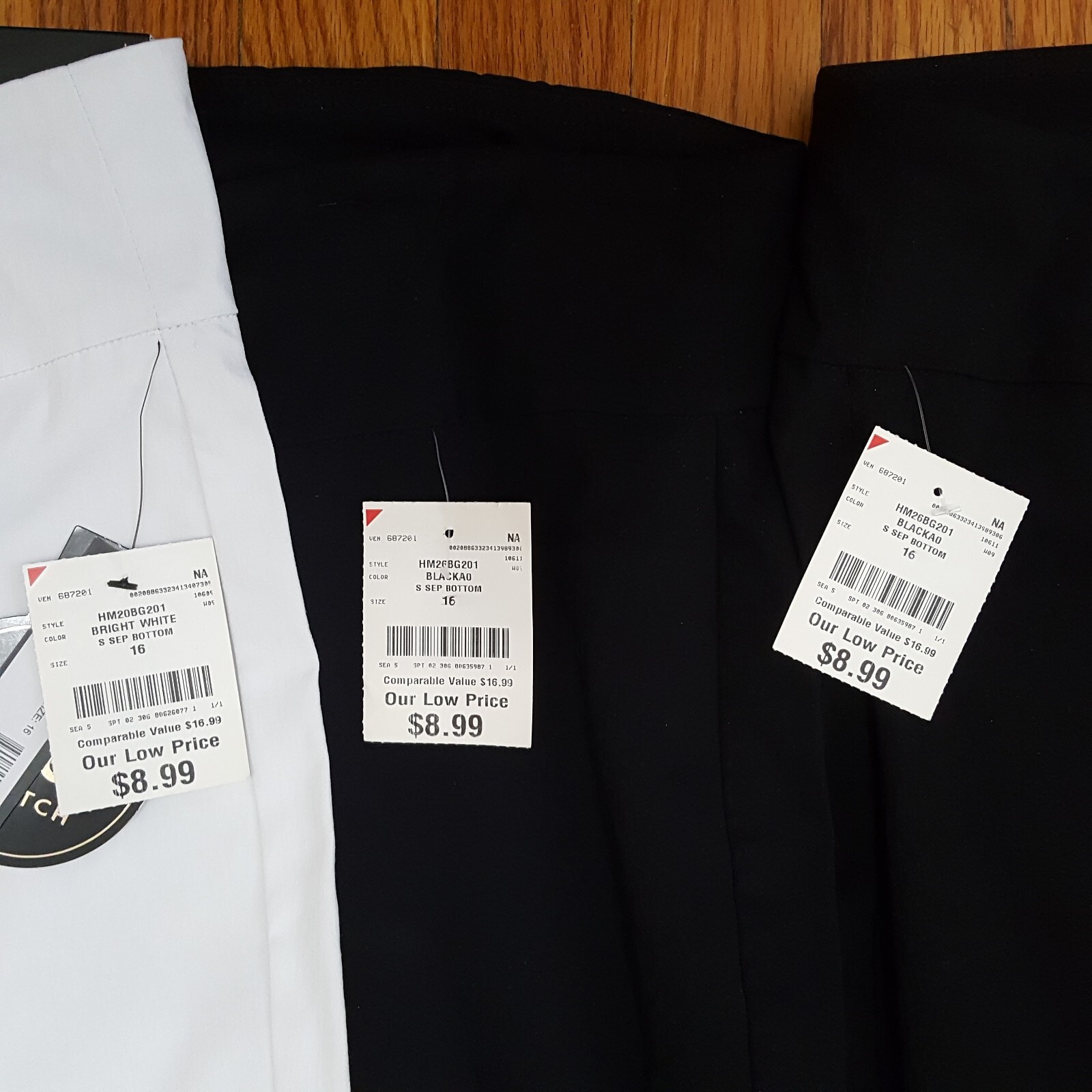 Three NWT ladies Harve Benard capri pants size 16 with elastic waist