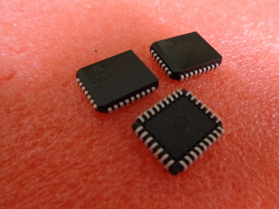 AMD 2Kx9 FIFO Memory 35ns 2 x AM7203A-35JC AM7203A-25JC PLCC-32 Unit - Image 2 of 4