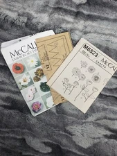 McCalls Sewing Pattern M5869 Dimensional Flowers Rosettes  One Size  New Uncut 