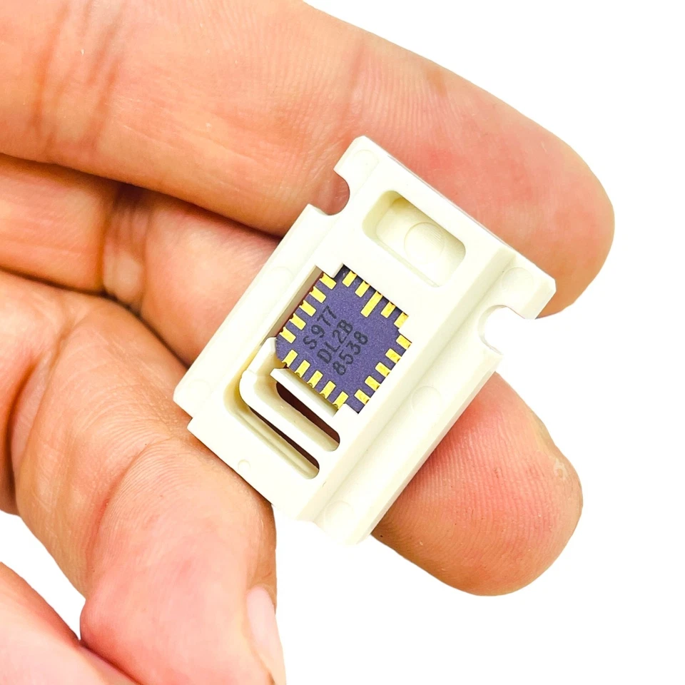 PMI Mat BRC/883 Circuitos Integrados 8538A S977 DL2B Foto 2 de 3