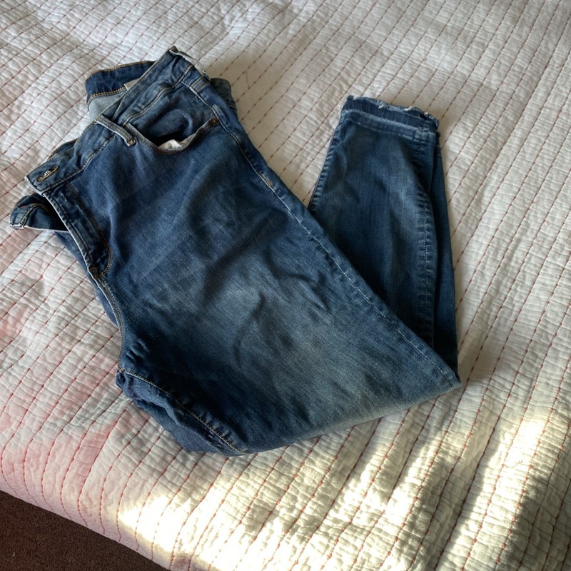 Old Navy Women’s Mid Rise Rockstar Super Skinny Jeans Sz 18