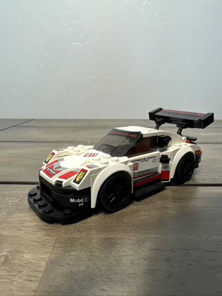 LEGO 75888 Porsche 911 RSR White Car & Minifigure - Image 2 of 4